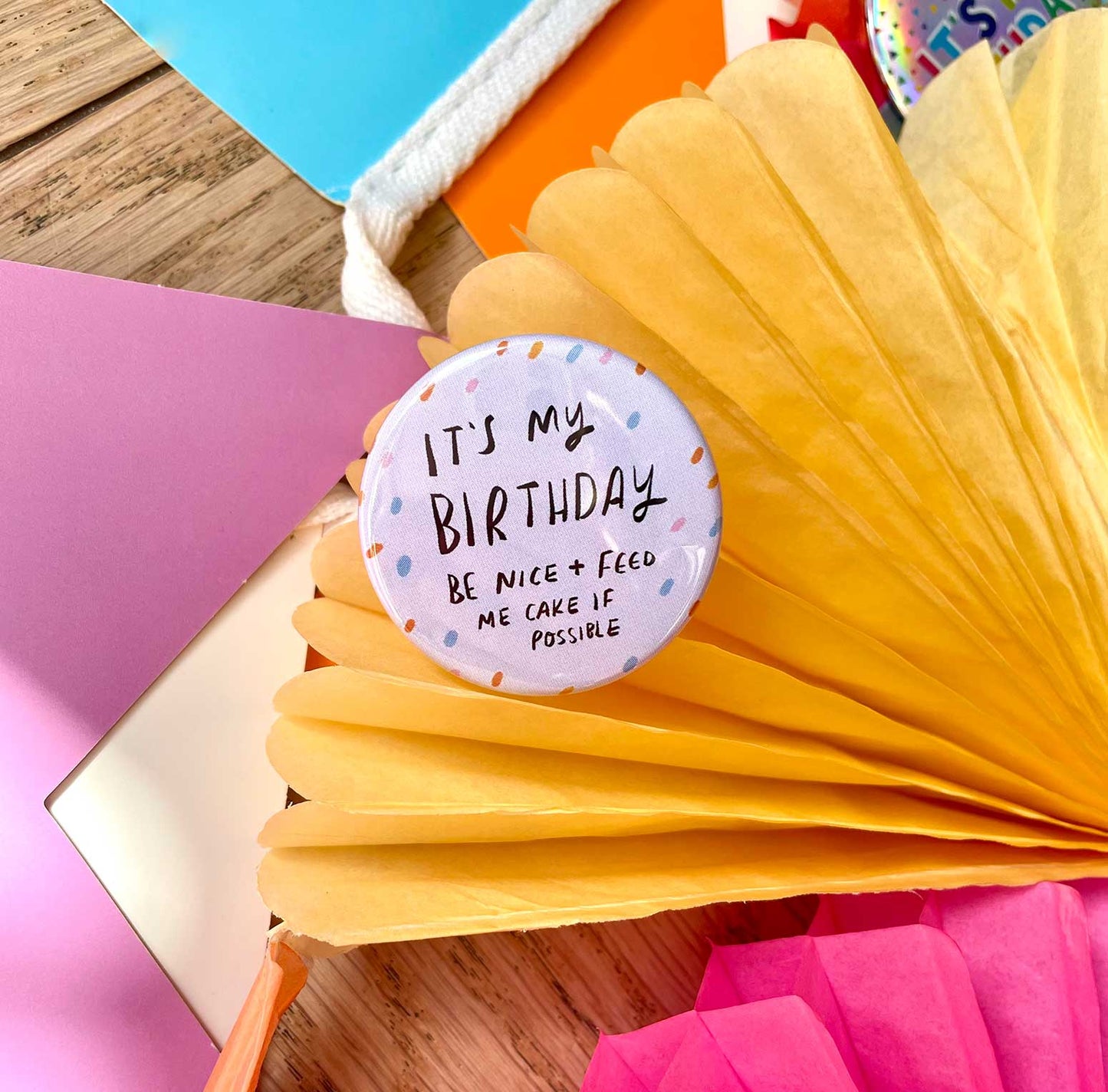 Cake birthday badge