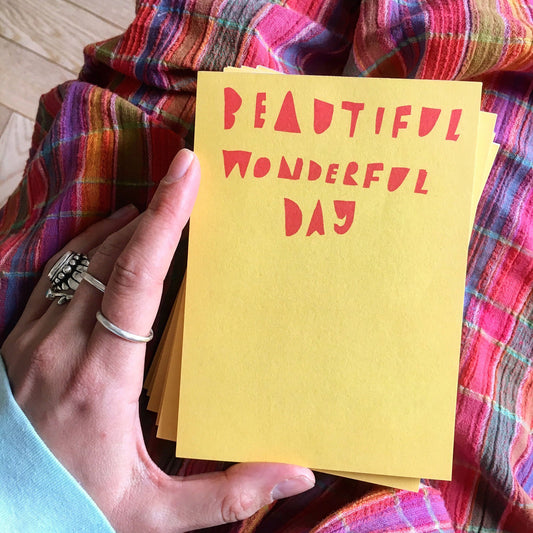 Desk Jotter: Beautiful Wonderful Day